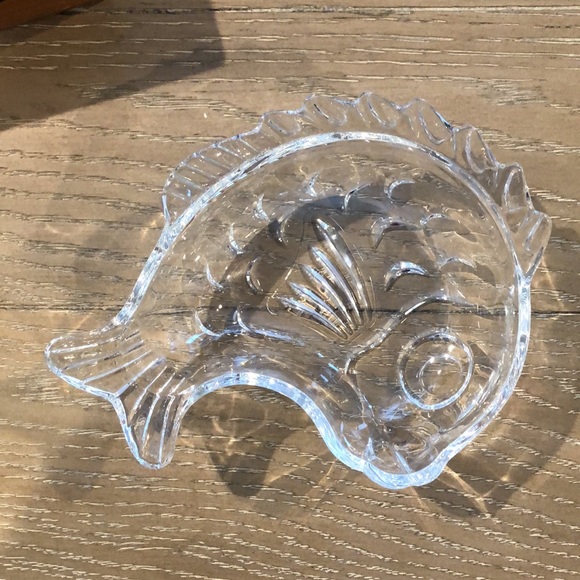 Mikasa Glass Goldfish Shaped Bowl Trinket/Candy/Appetizer Dish - Picture 3 of 3